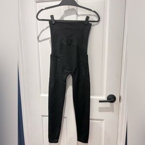 BLANQI Maternity Everyday Seamless Support Leggings with Pockets, Small